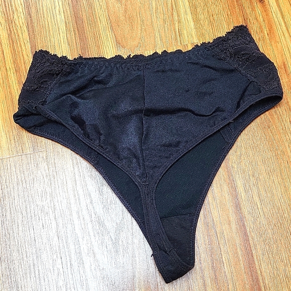 Flexees supportive thong - Picture 3 of 5